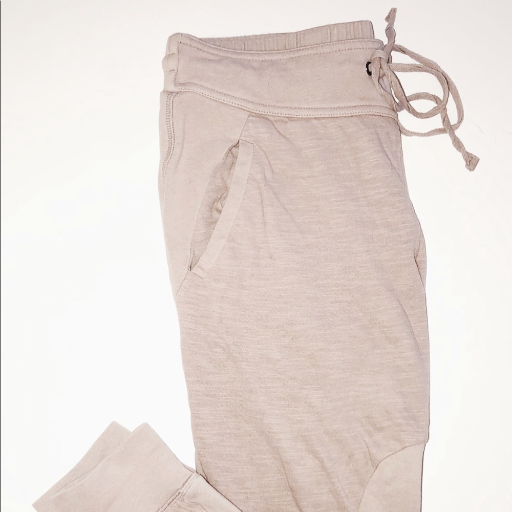 Kendall & Kylie joggers